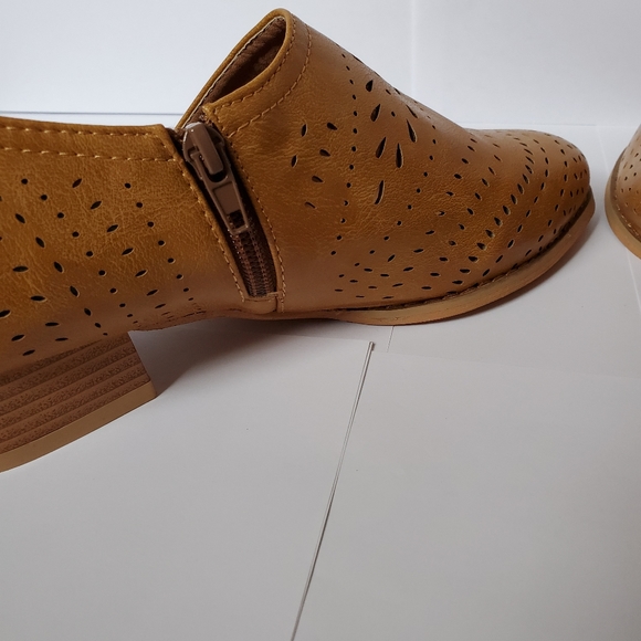 Hollow out casual shoes loafers size 7 - Picture 2 of 7